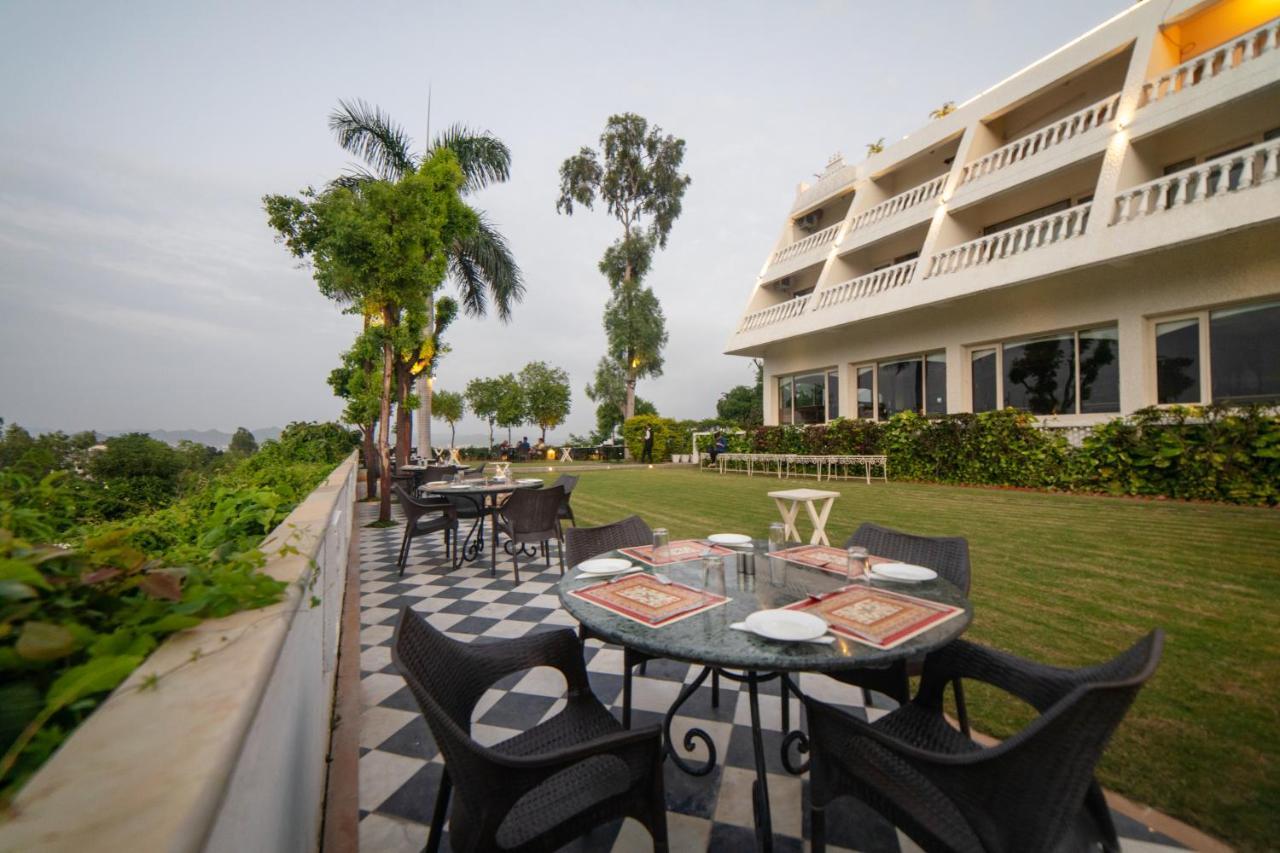 Hotel Hilltop Palace Udaipur Esterno foto