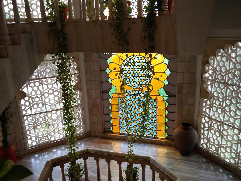 Hotel Hilltop Palace Udaipur Esterno foto