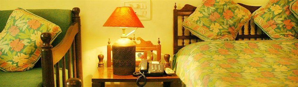 Hotel Hilltop Palace Udaipur Esterno foto