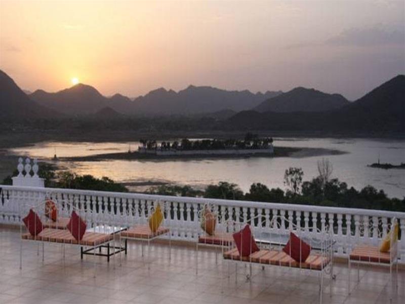 Hotel Hilltop Palace Udaipur Esterno foto