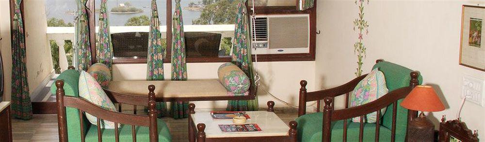 Hotel Hilltop Palace Udaipur Esterno foto